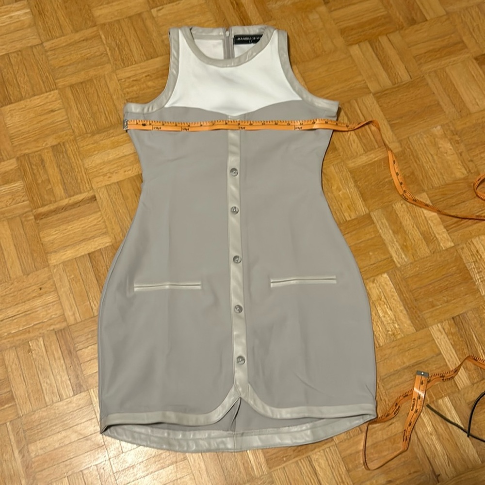 Maniere De Voir. NWOT